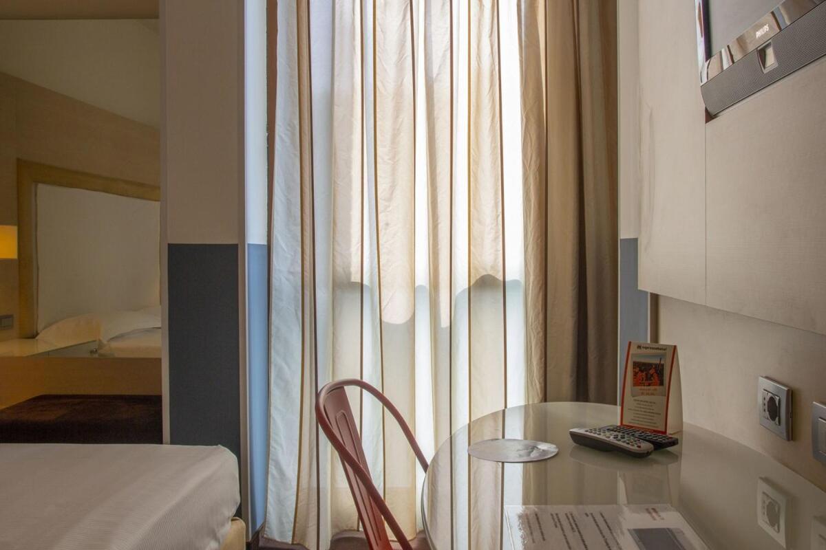 4 Viale Masini Hotel Bologna Esterno foto